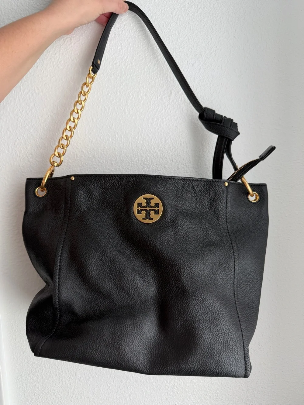 NWOT Never Used Tory Burch Black Pebbled Leather Shoulder Bag with Gold Hardware